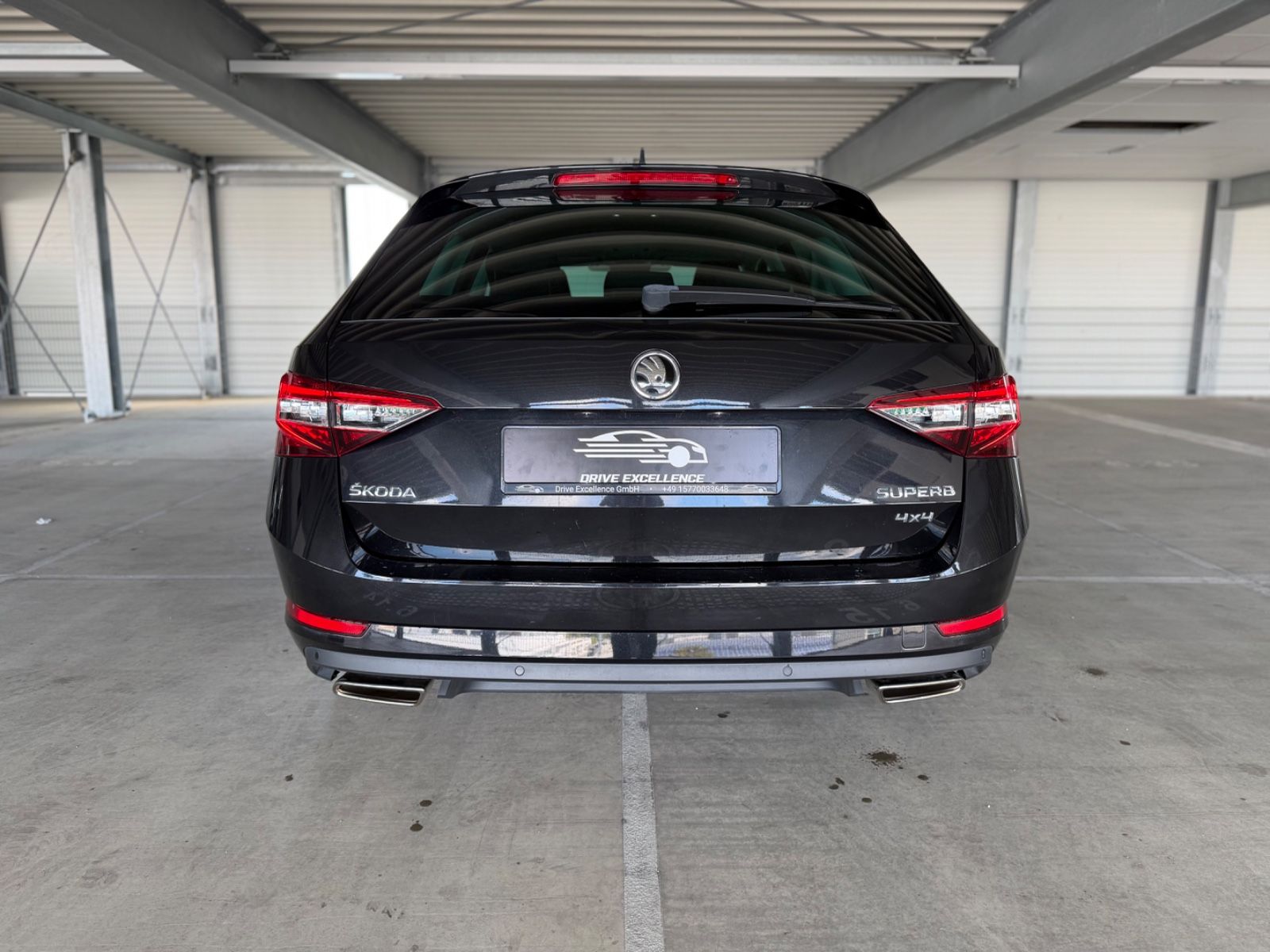 Skoda Superb Combi Style 4x4 AUT AHK SH MEMO CarPl PDC foto 10