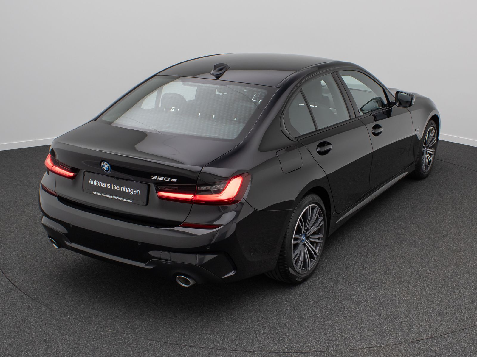 Fahrzeugabbildung BMW 320e M Sport Kamera DAB Alarm Parkassistenzsyst