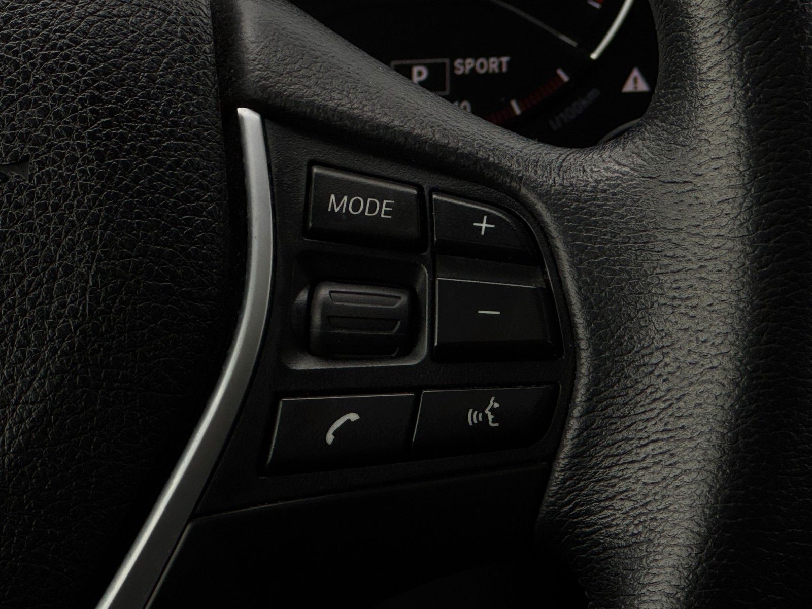 Fahrzeugabbildung BMW 218i Coupe Advantage Autom. Leder BL PDC LED SHZ