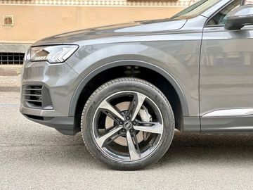 Audi Q7 - 8