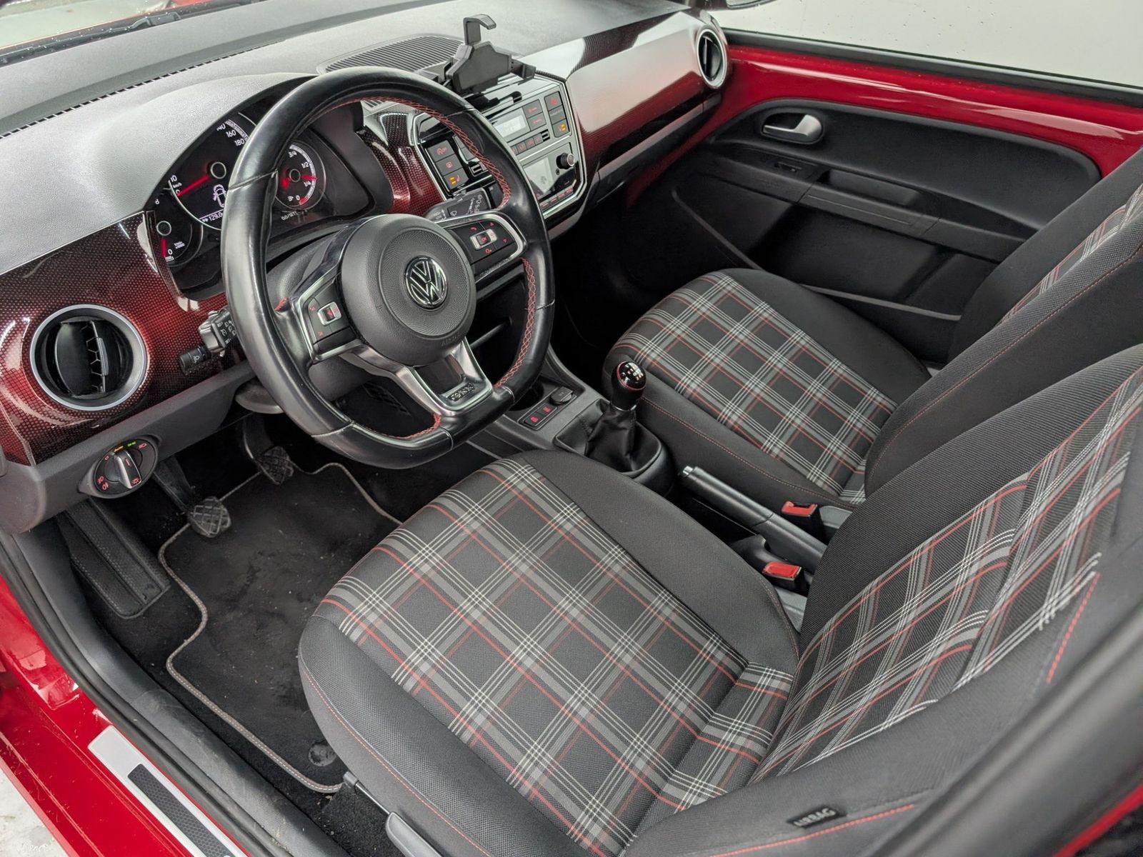 VW up ! GTI 1.0 TSI SHZ LED DAB – Bild 33