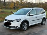 Volkswagen Cross Touran 2.0 TDI  - gebrauchte VW Touran aus dem Jahr 2013