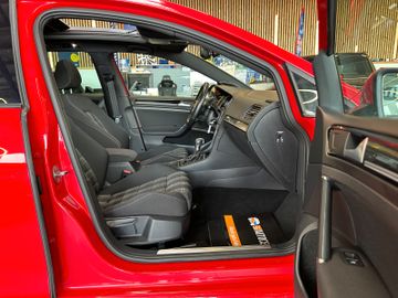 Volkswagen Golf *1.HAND*PANO*STHZ*AHK*ACC*NAV*2-ZONEN*
