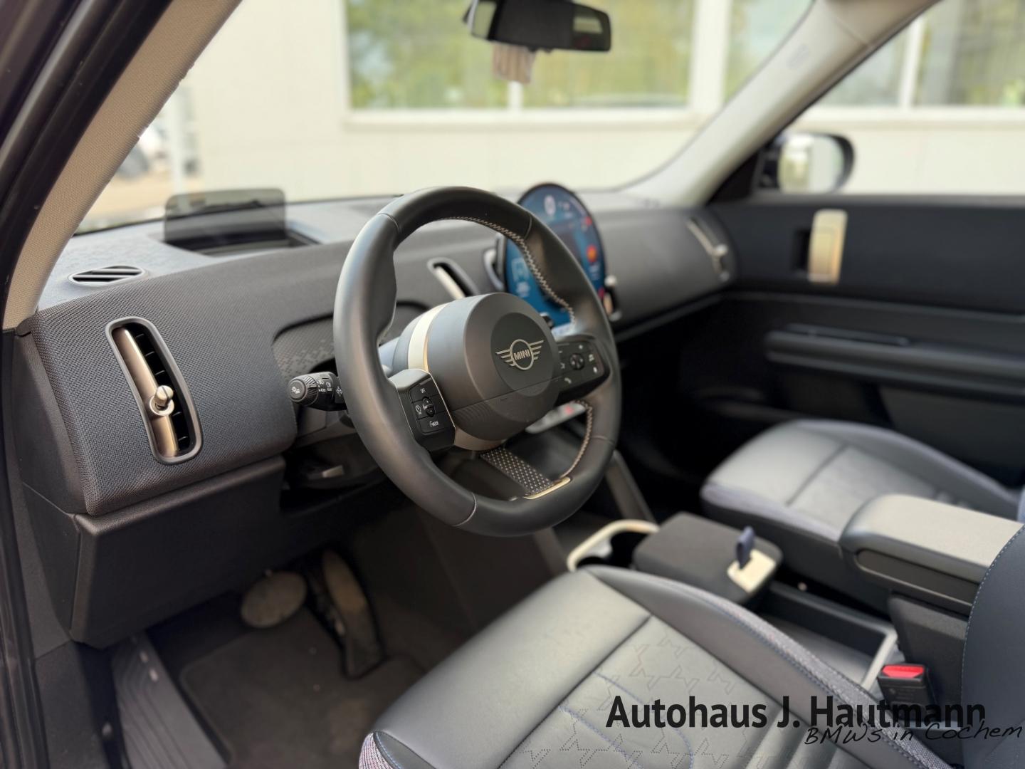MINI Countryman C Classic Trim +1.HAND+HUP+PANO+LM18'