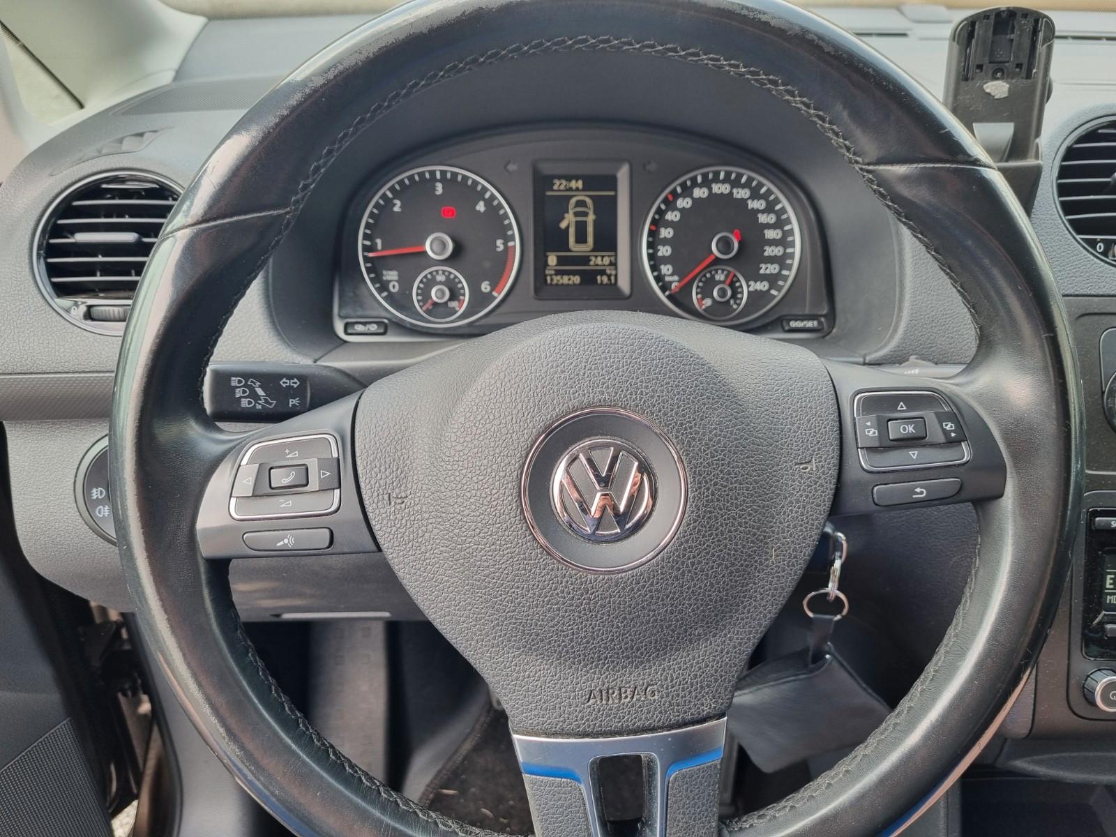 Volkswagen Caddy 2,0TDI 103kW Maxi Soccer Rollstuhlrampe