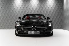 SLS AMG Roadster BLACK/RED EXCLUSIVE CAMERA