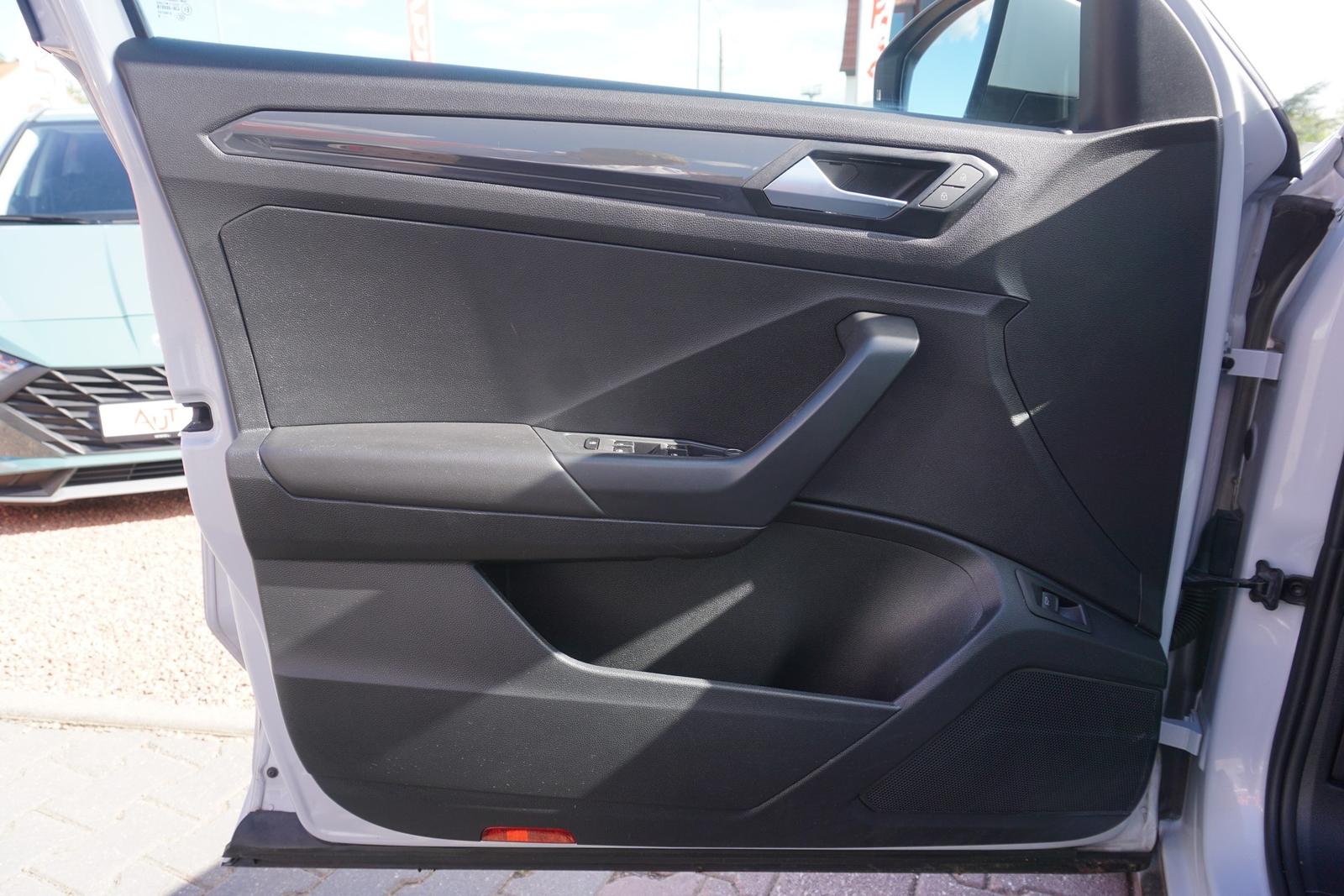 Volkswagen T-Roc 1.5 TSI R-Line DSG LED Navi ACC AHK DAB