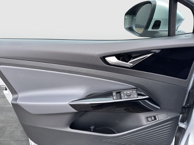 ID.4 PURE 125 kW (170 PS) 52 kWh SHZ REAR VIEW I