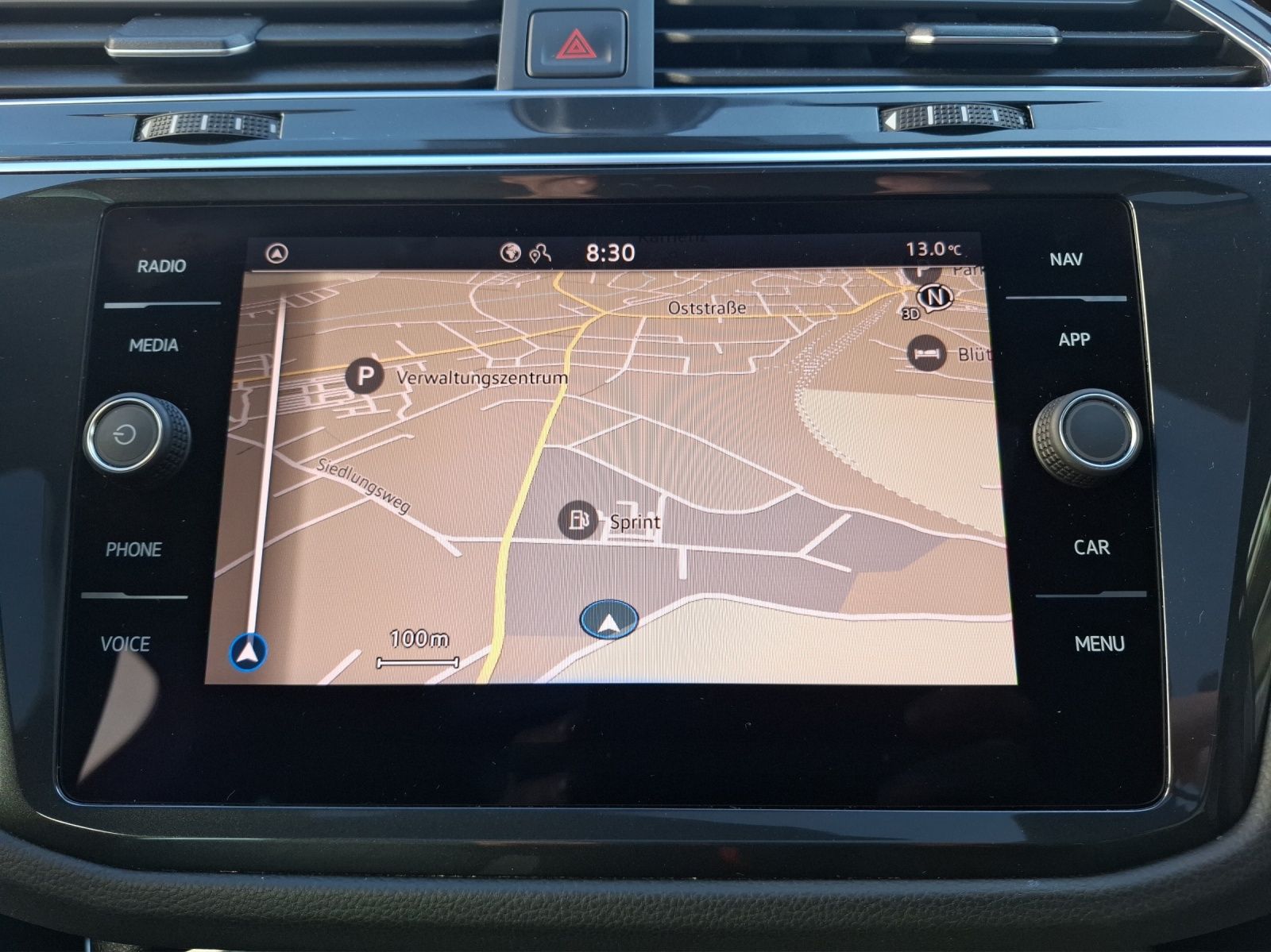 Fahrzeugabbildung Volkswagen Tiguan TSI R-line DSG Matrix Navi AID ACC 360° P