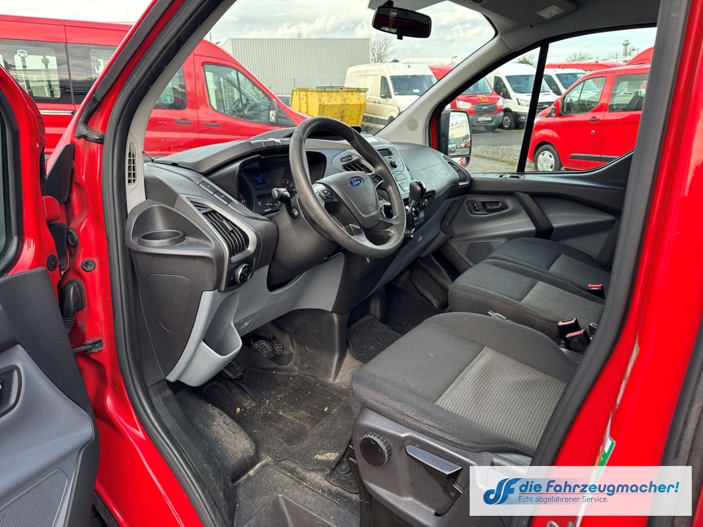 Fahrzeugabbildung Ford Transit Custom Tourneo 300 L1 *2016 *EXPORT