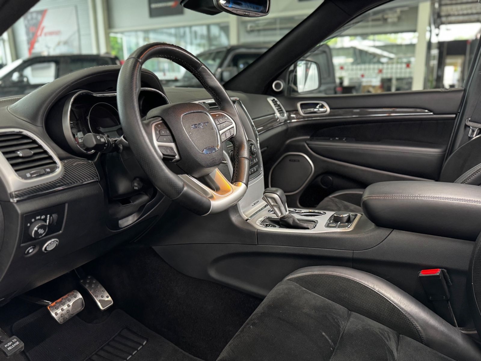 Fahrzeugabbildung Jeep Grand Cherokee 6.4 V8 HEMI SRT   "LPG-Gasanlage"