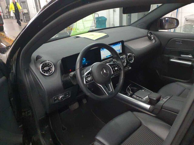 Fahrzeugabbildung Mercedes-Benz EQA 300 4Matic Progressive+RKamera LED+IHC+TOTW+