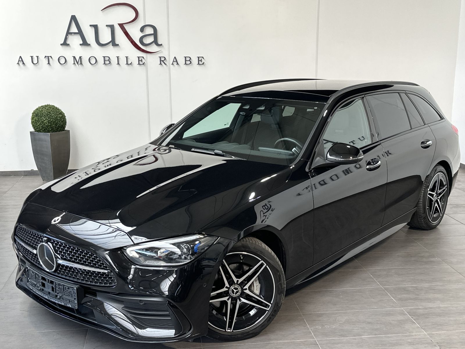 Fahrzeugabbildung Mercedes-Benz C 220d T Edition AMG Line NAV+LED+PANO+BURMESTER