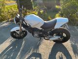Ducati Monster M900 - DUCATI 1999 MONSTER 900