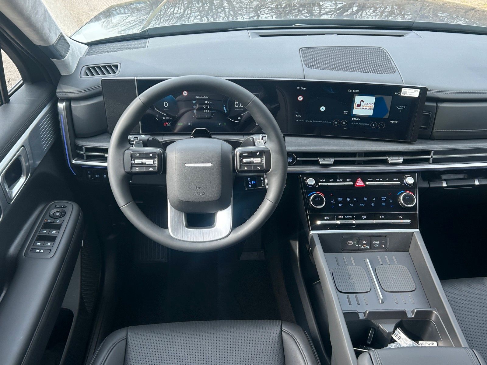 Fahrzeugabbildung Hyundai SANTA FE 1.6 T-GDI HEV Signature *ACC*7Sitz*360°