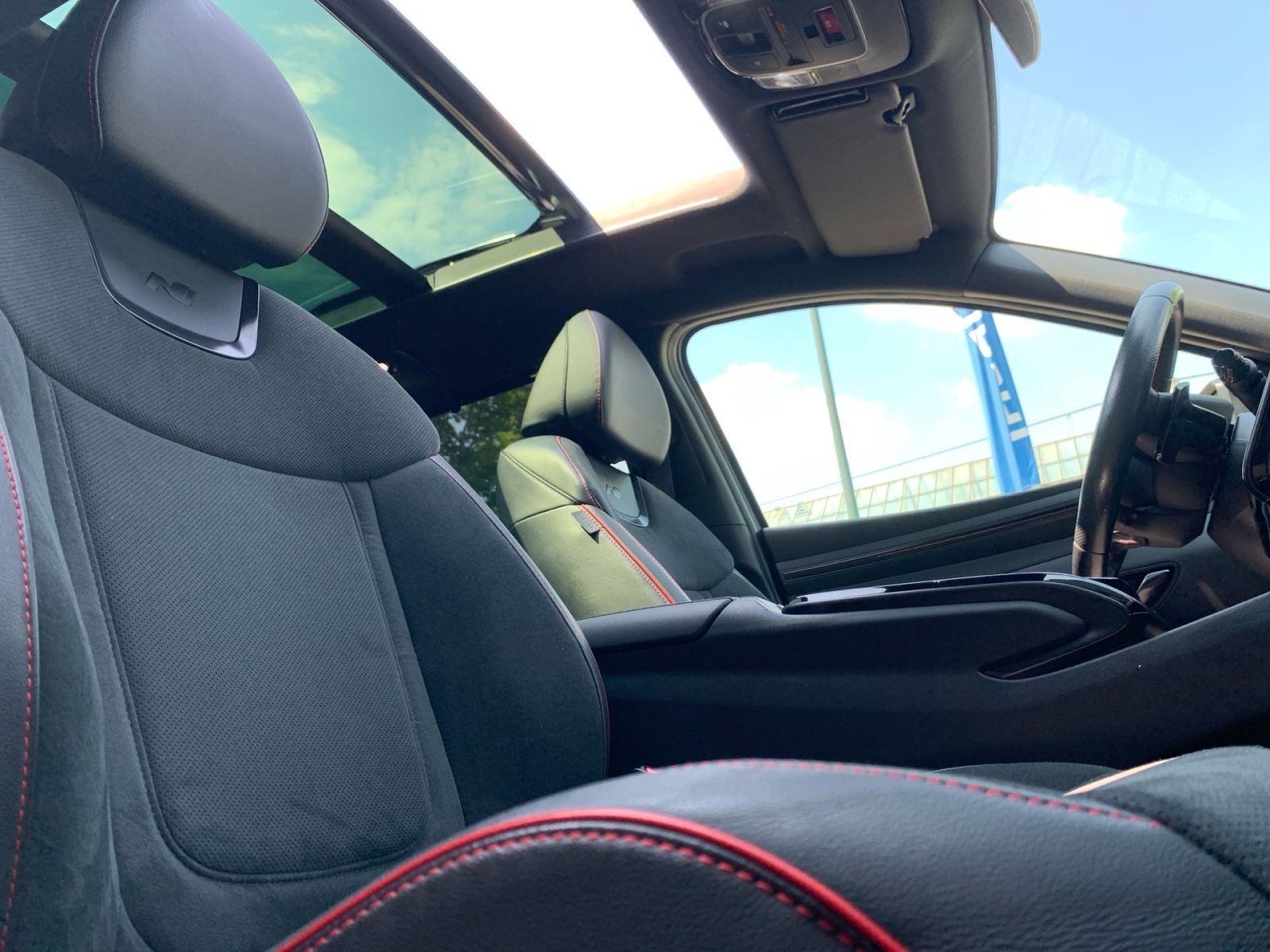 Fahrzeugabbildung Hyundai TUCSON 1.6 T-GDI N Line Hybrid 4WD PanDach 360