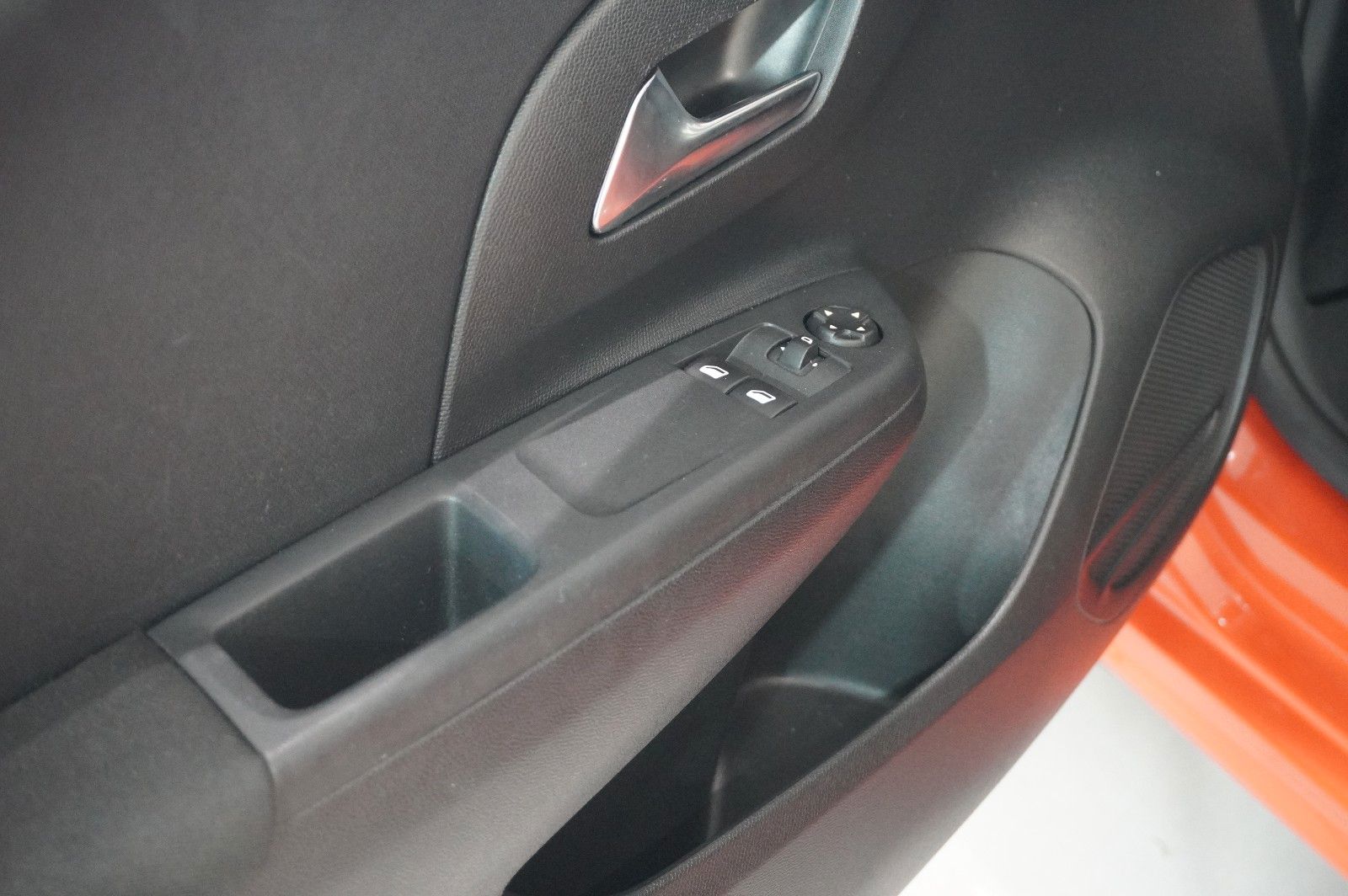 Fahrzeugabbildung Opel Corsa F 1.2 EDITION NAVI/SHZ/SPORT/PDC/TEMP/DAB+