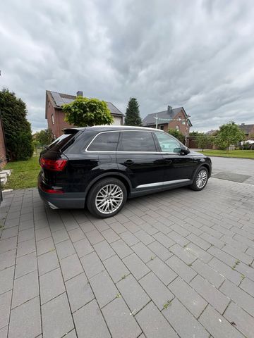 AUDI Audi Q7 3.0 TDI quattro / 7- Sitzer / TÜV ...