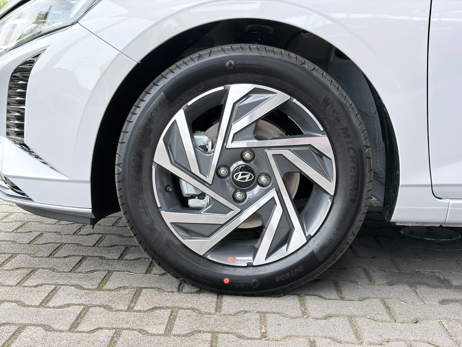 Fahrzeugabbildung Hyundai i20 1.0 T-GDI Trend KlimaA,LED,Navi,SHZ,4xSHZ