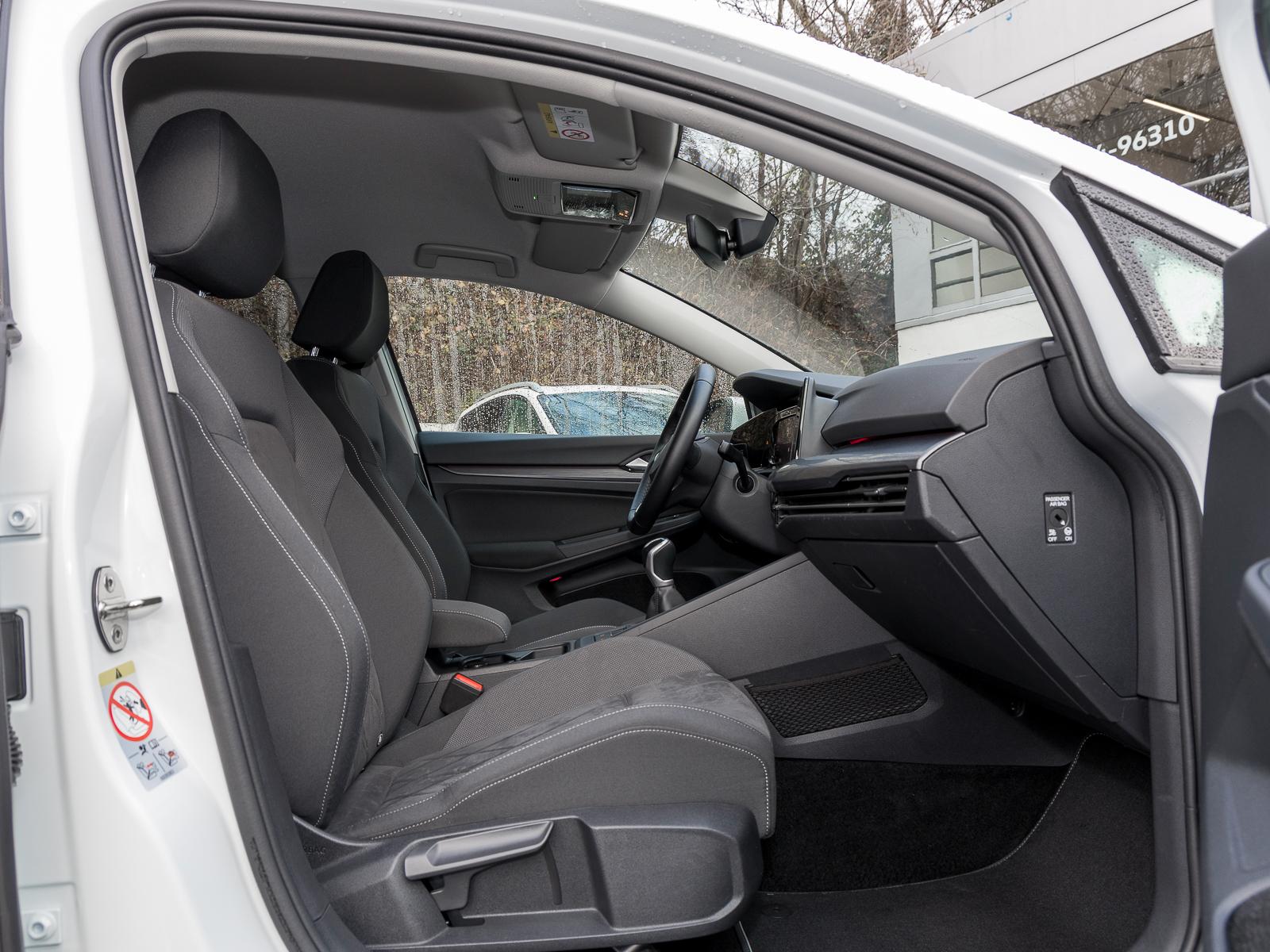 Volkswagen Golf VIII 1.5 TSI Style STANDHZG AHK NAVI LED HU