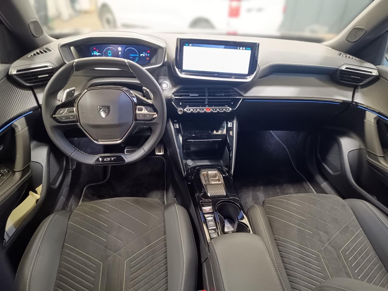 Fahrzeugabbildung Peugeot 2008 Hybrid GT+Navi+Sitzheizung+Sitzheizung
