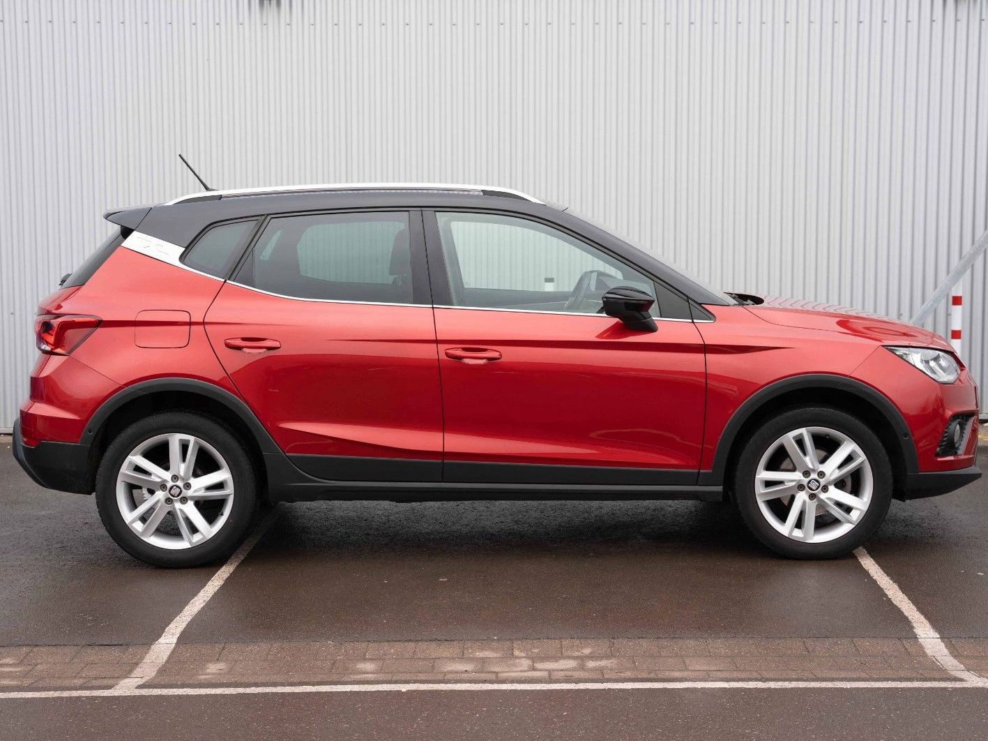Fahrzeugabbildung SEAT ARONA FR 1.0 TSI CARPLAY PDC TEMP MFL ALLW