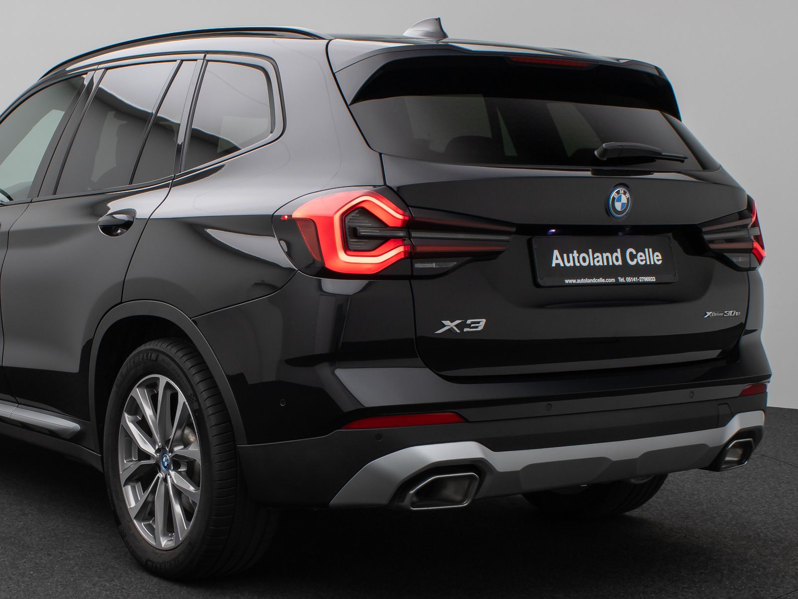 Fahrzeugabbildung BMW X3 xD30e Laser HUD DAB HiFi AHK Komfort 19Zoll