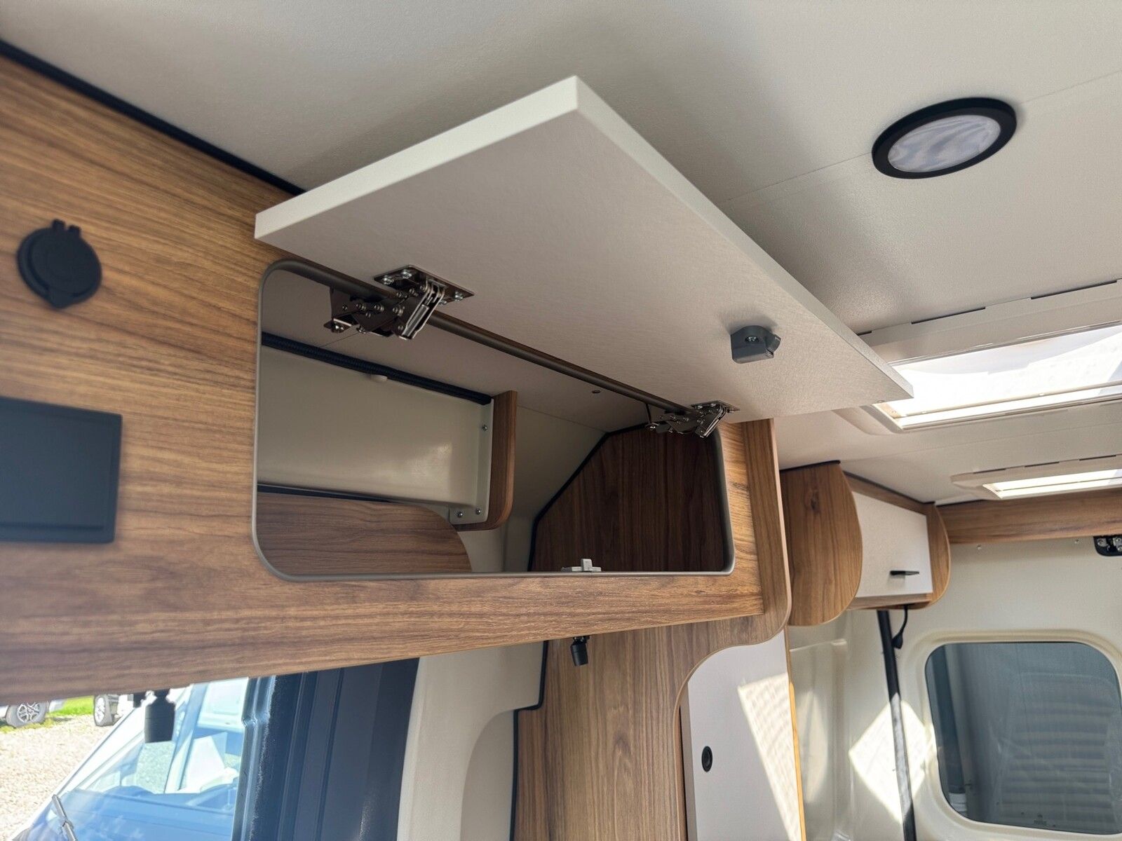 Fahrzeugabbildung Karmann Dexter DE 600 Concept Paket