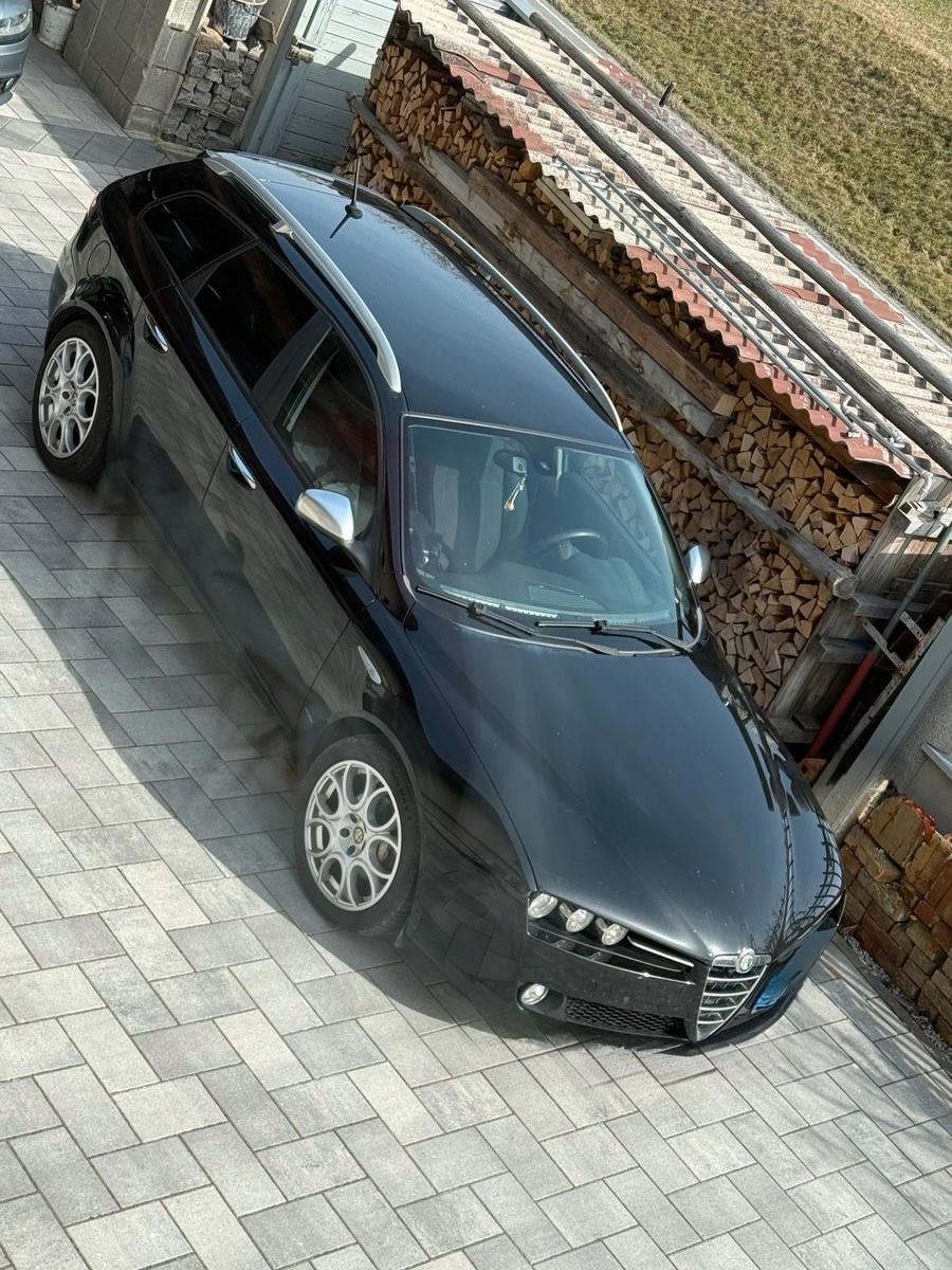 Alfa Romeo 159