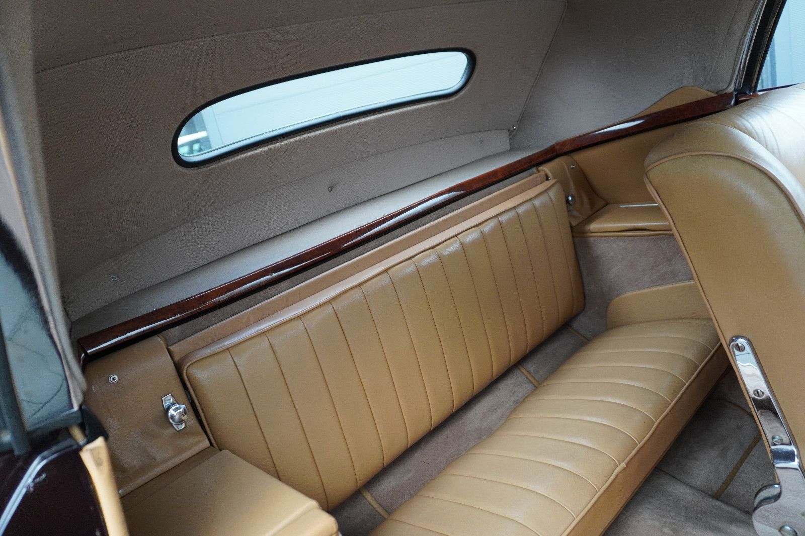 Fahrzeugabbildung Mercedes-Benz 300 S Cabriolet W 188