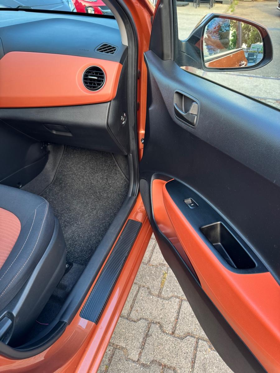 Hyundai i10 FIFA World Cup Edition
