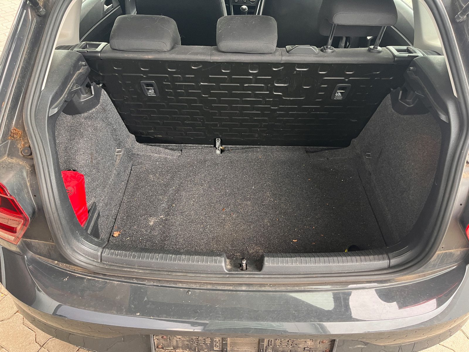Fahrzeugabbildung Volkswagen Polo VI Trendline Frontschaden
