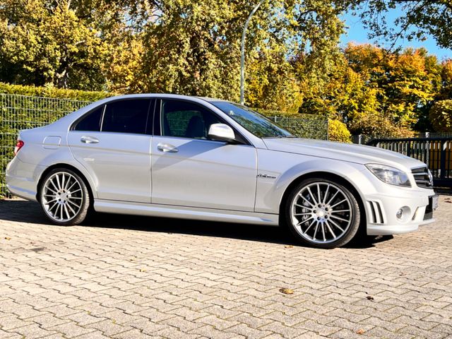 Mercedes-Benz C 63 AMG, P30 Performance Package,  25 TKM !