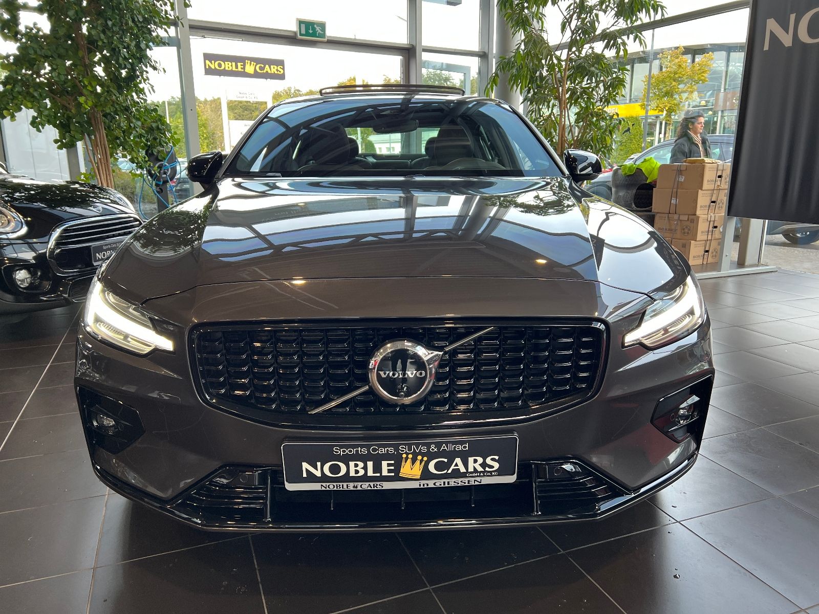 Fahrzeugabbildung Volvo S60 Lim. Dark AWD PANO 360° H/K MEMO 19"