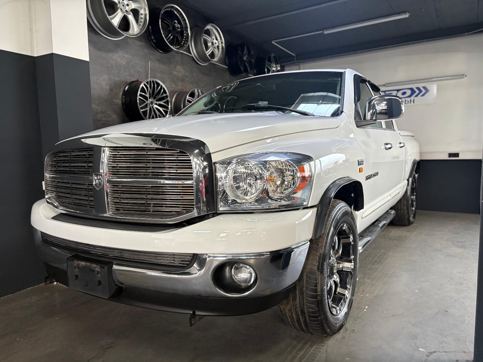 Dodge RAM 5.7 KAMERA/AHK/TEMPOMAT