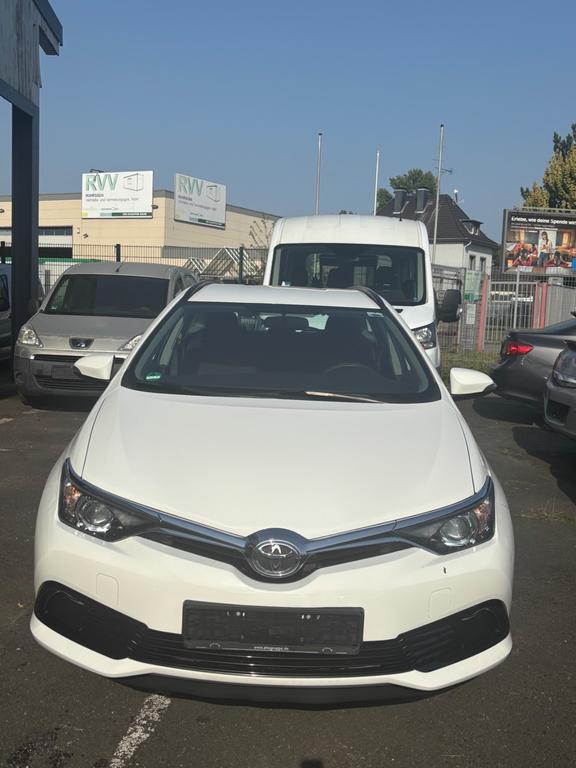 Toyota Auris Touring Sports