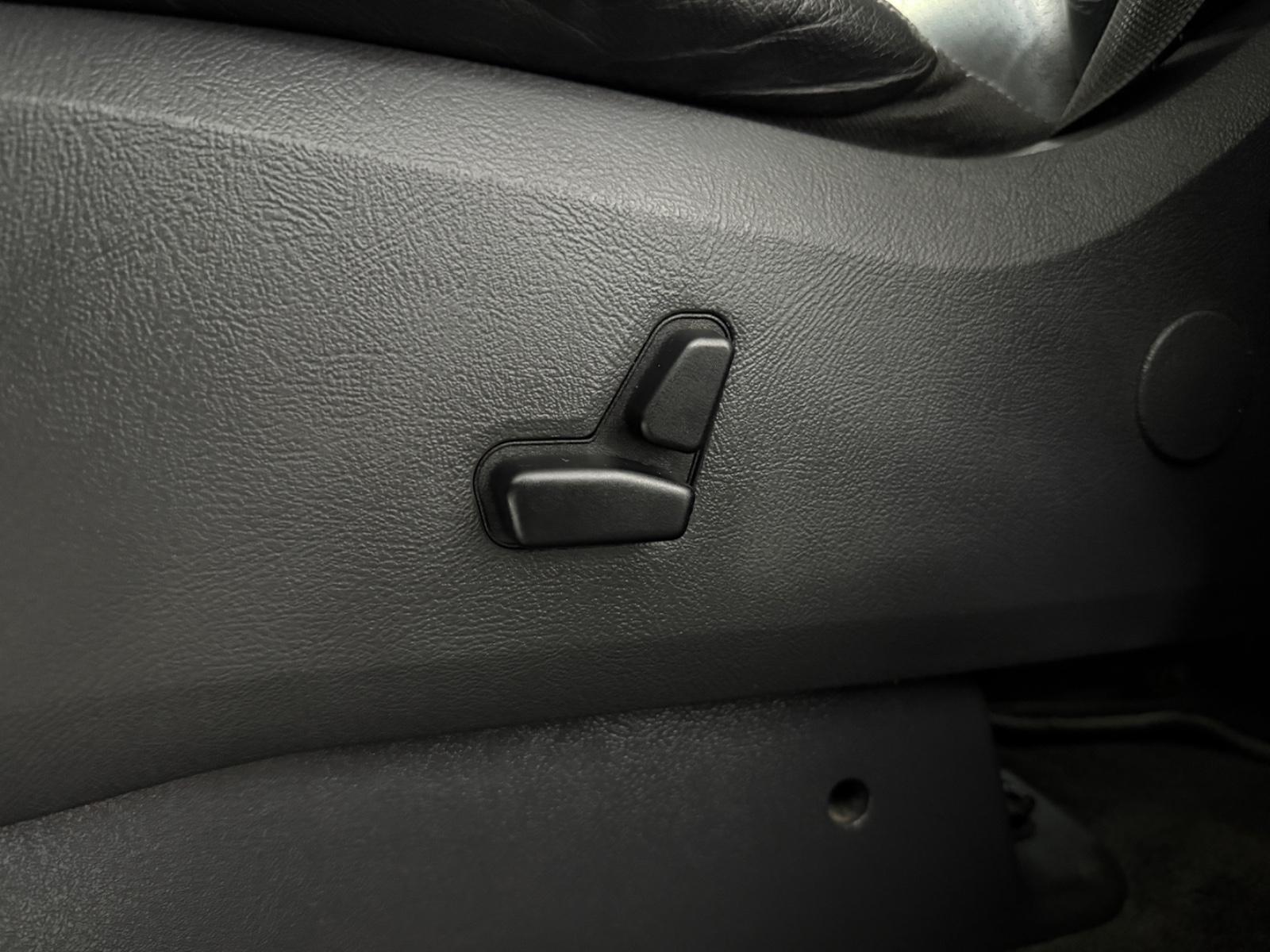 Mercedes-Benz ML270 2004 — photo 22