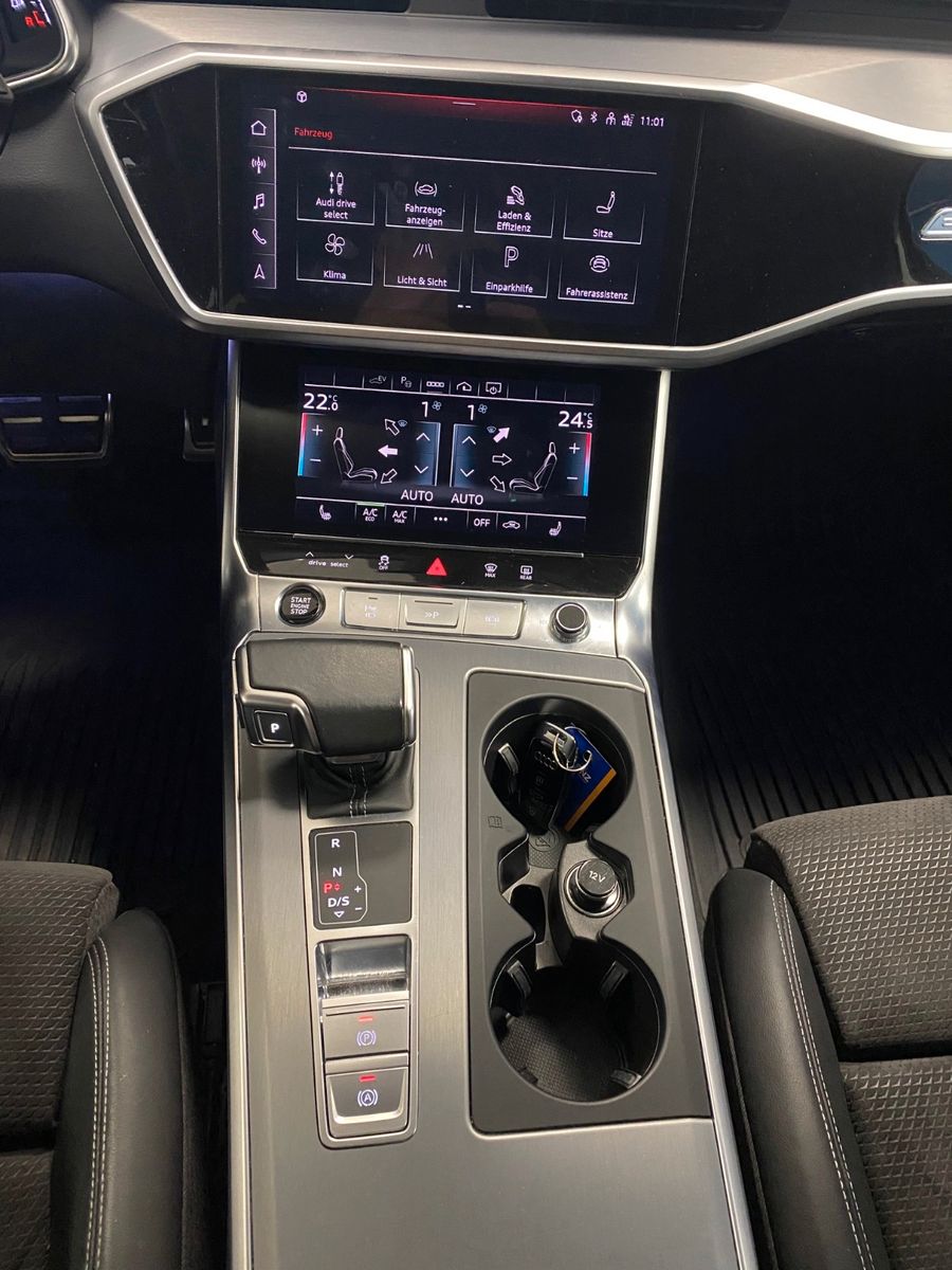 Fahrzeugabbildung Audi A6 Avant 55 TFSI e quattro sport+S-Line+MATRIX++