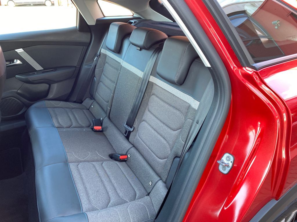 Fahrzeugabbildung Citroën C4 PureTech 130 Stop&Start FEEL PACK *Kamera*