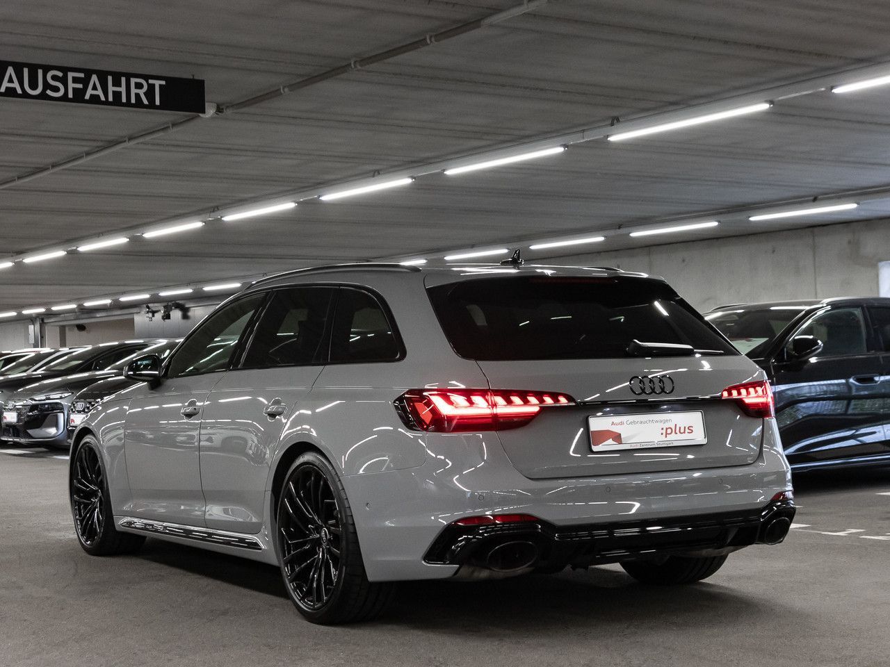 Audi RS4 Avant 2.9 TFSI quattro HeadUp Matrix AHK 20' foto 4