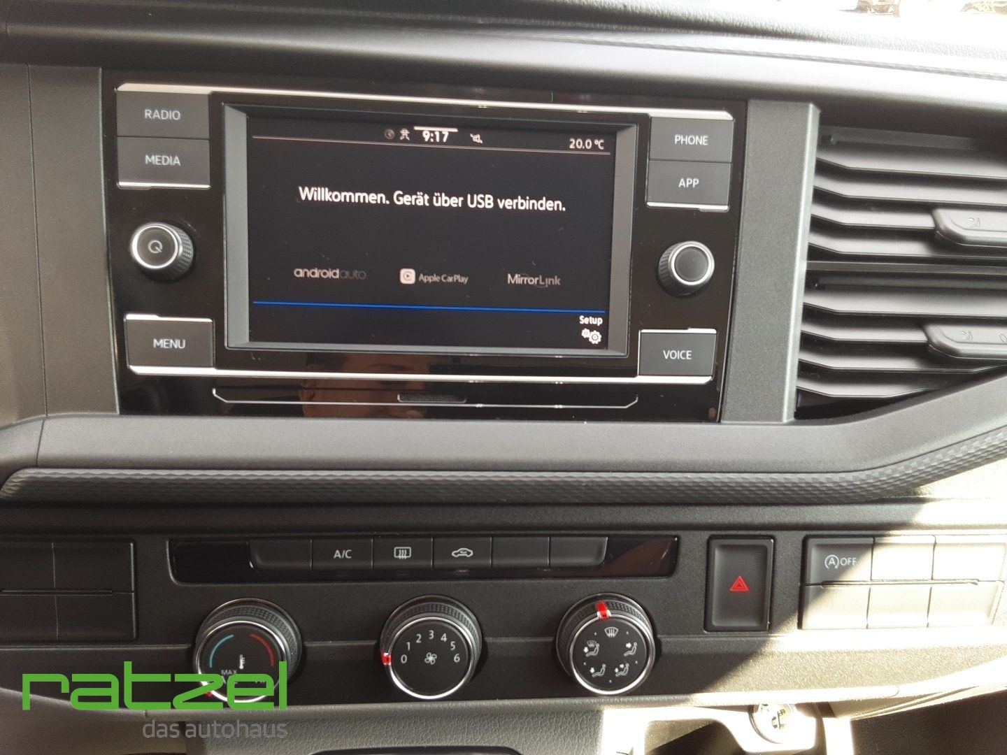 Fahrzeugabbildung Volkswagen T6.1 Kombi KR 2.0 TDI 9-Sitzer Anhängerkupplung