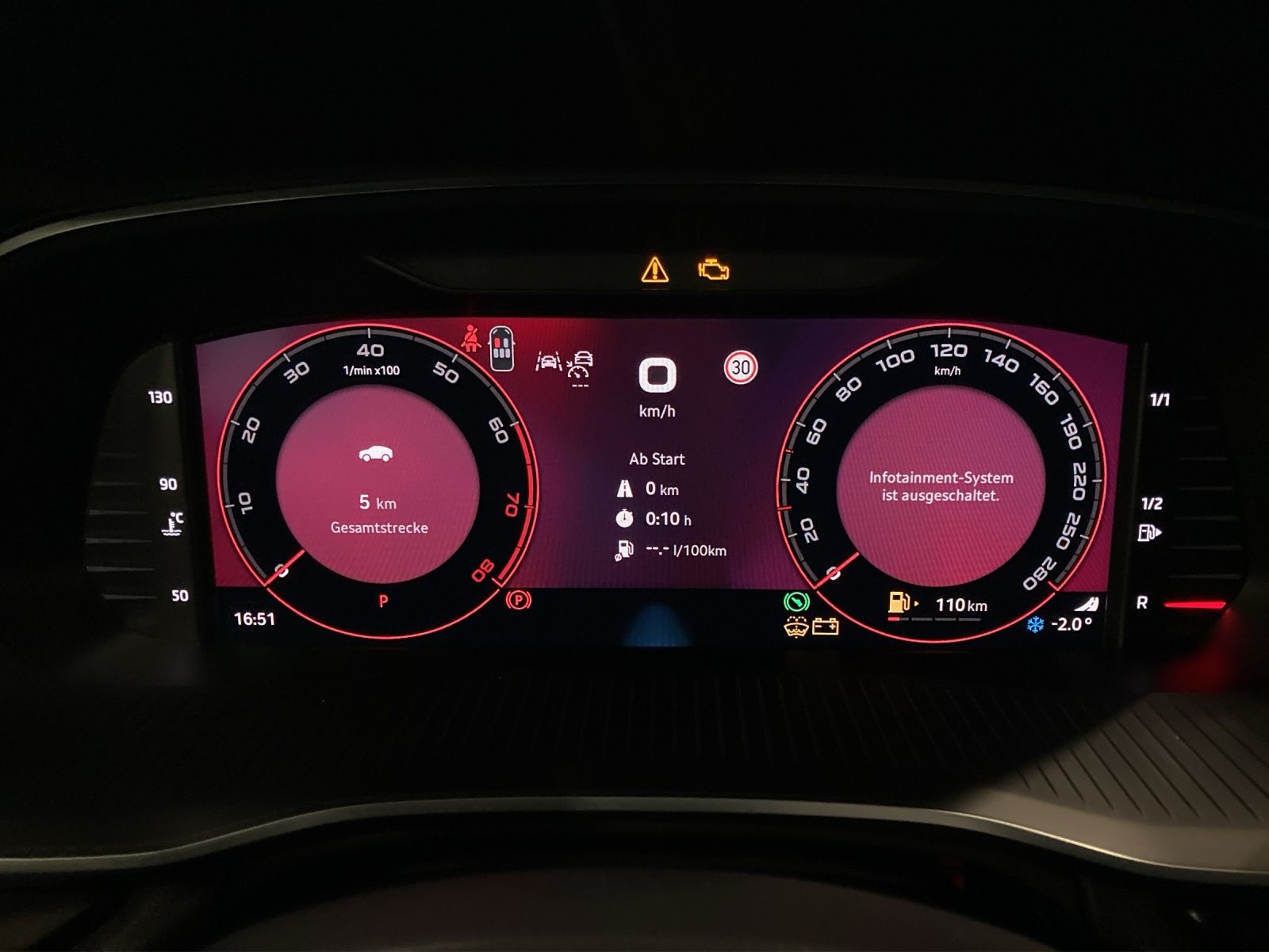 Fahrzeugabbildung SKODA Octavia Combi RS 2.0 TSI DSG AHK CANTON MATRIX