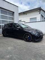 Volkswagen VIII Lim.R Performance 4Motion*AKRAPOVIC - Volkswagen Golf mit Benzin-Antrieb: Schiebedach, Limousine