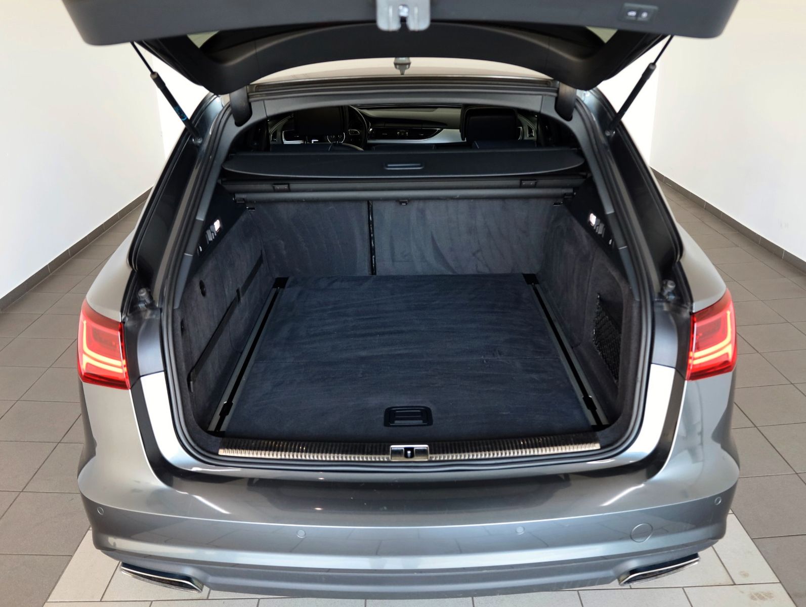 Fahrzeugabbildung Audi A6 Avant 1.8 TFSI ultra S Line TLeder,Navi,Xenon