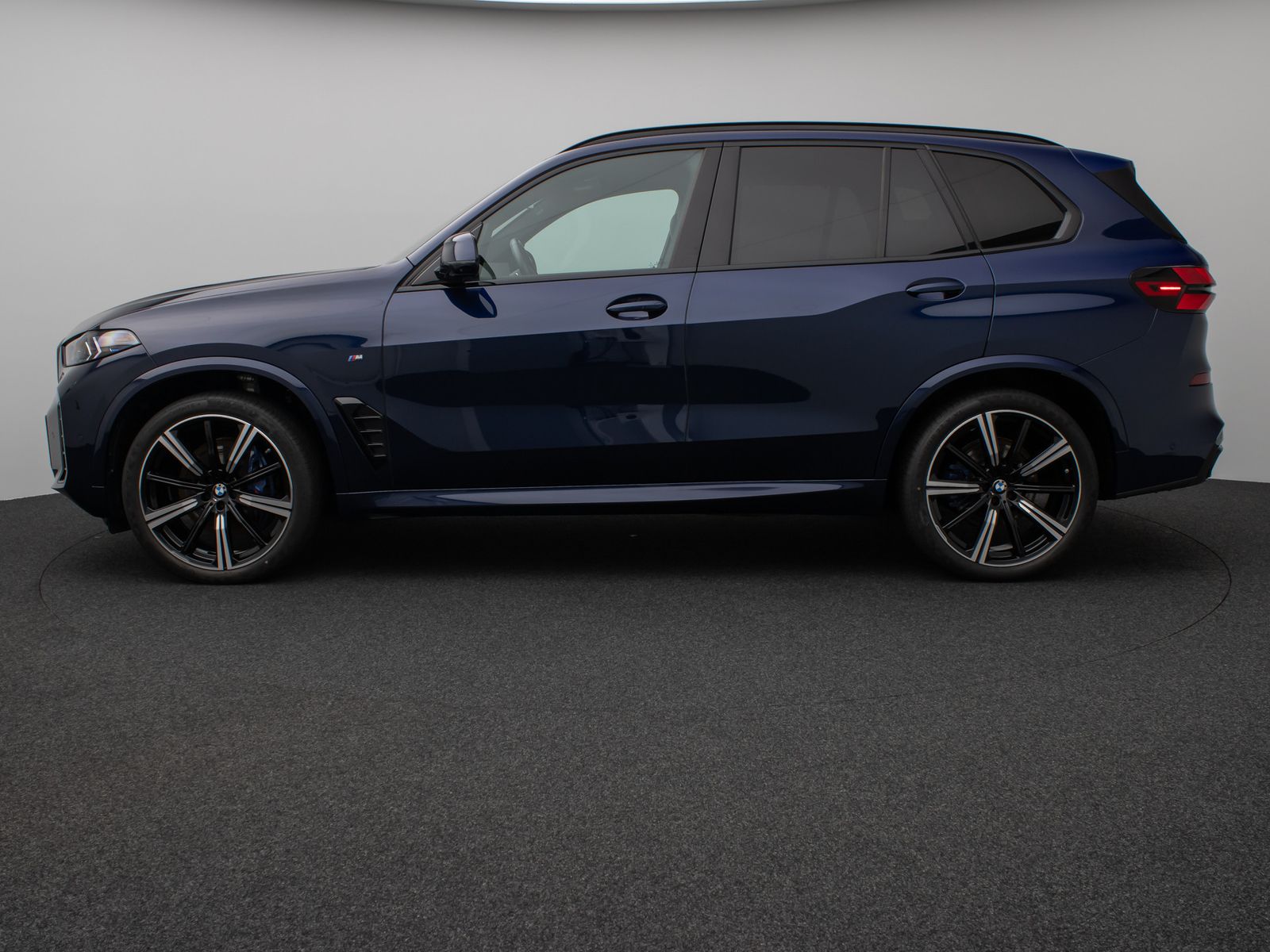 Fahrzeugabbildung BMW X5 xD30d M Sport Pro Panoram 360°HUD DAB H/K 22"