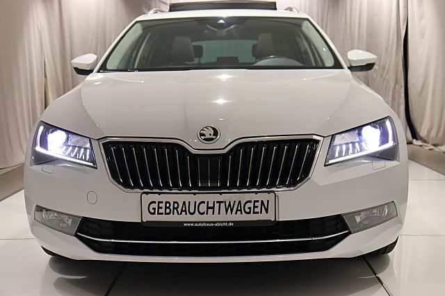 Superb Combi 1.8 TSI Style DSG AHK XENON NAVI KA