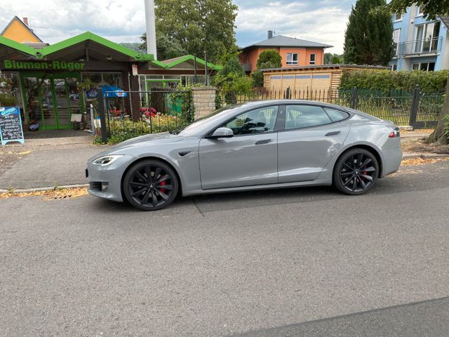 Tesla Model S P100D P