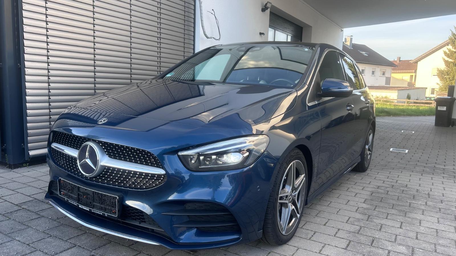 Mercedes-Benz B 220 AMG Line