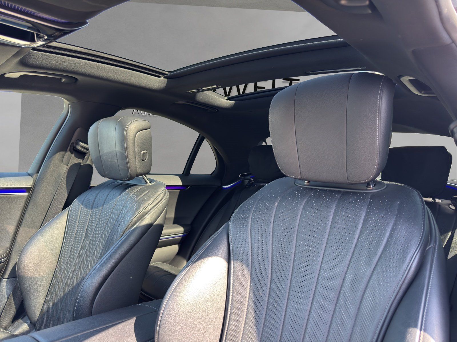 Fahrzeugabbildung Mercedes-Benz S350d AMG-LINE/PANO-DACH/BURM.-3D/DISTR./AHK/