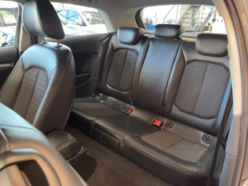 Audi A3 ambiente *BI-XENON*NAVI*TEMPOMAT*SZHZ*KLIMA*